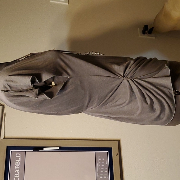 NWT Express Top in Medium Grey - Picture 9 of 16